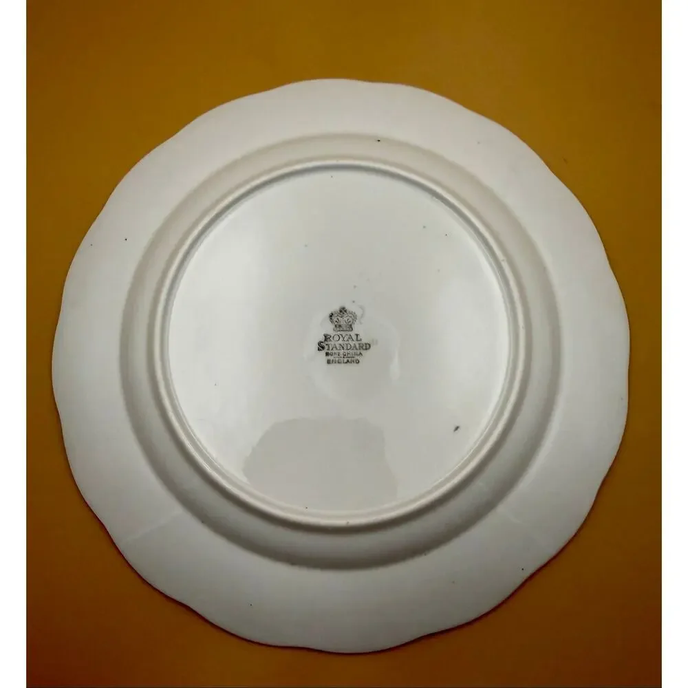 Royal Standard Bone China England Set of 6 8” Plates White Gold Trim Scalloped